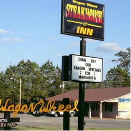 Wagon Wheel Inn Petal Room photo
